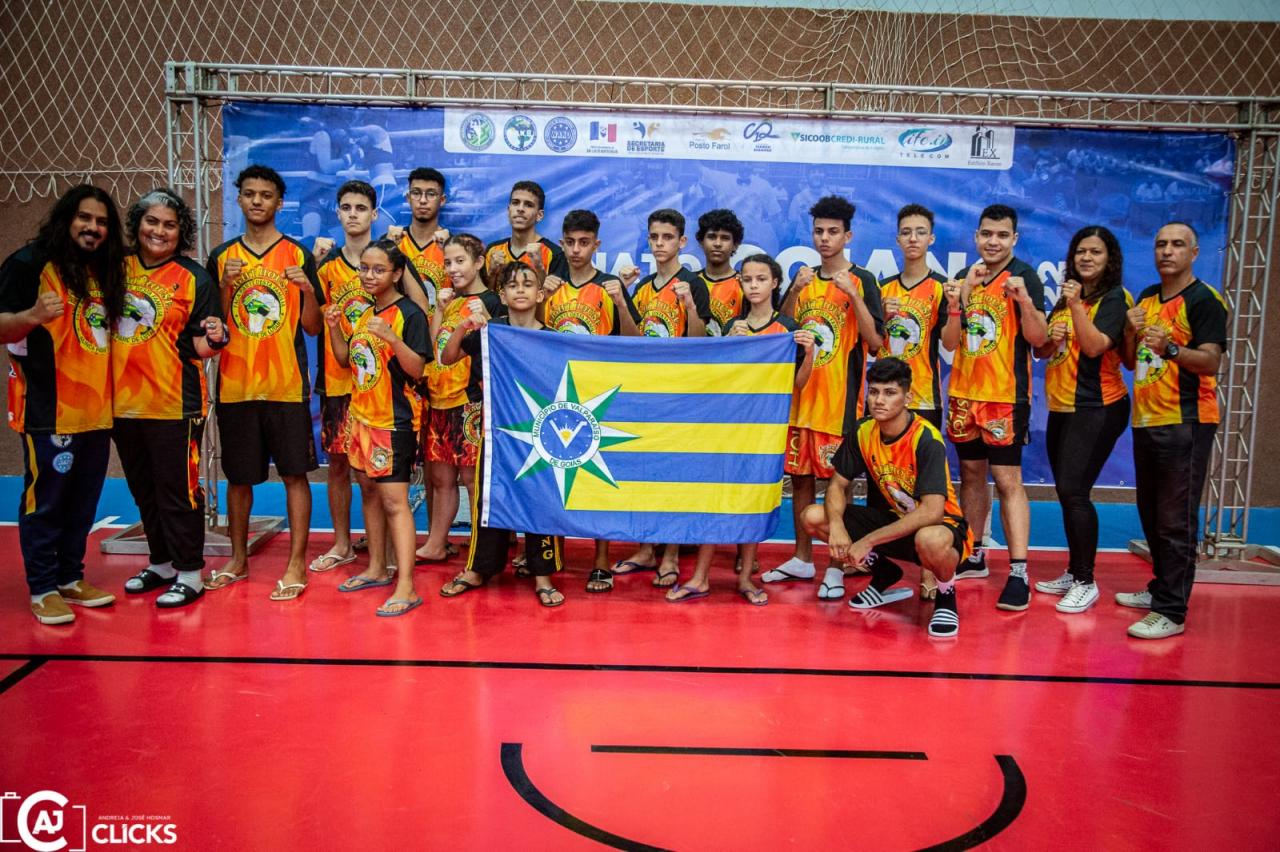 ATLETAS DE VALPARAÍSO DE GOIÁS VENCEM CAMPEONATO GOIANO DE KICKBOXING